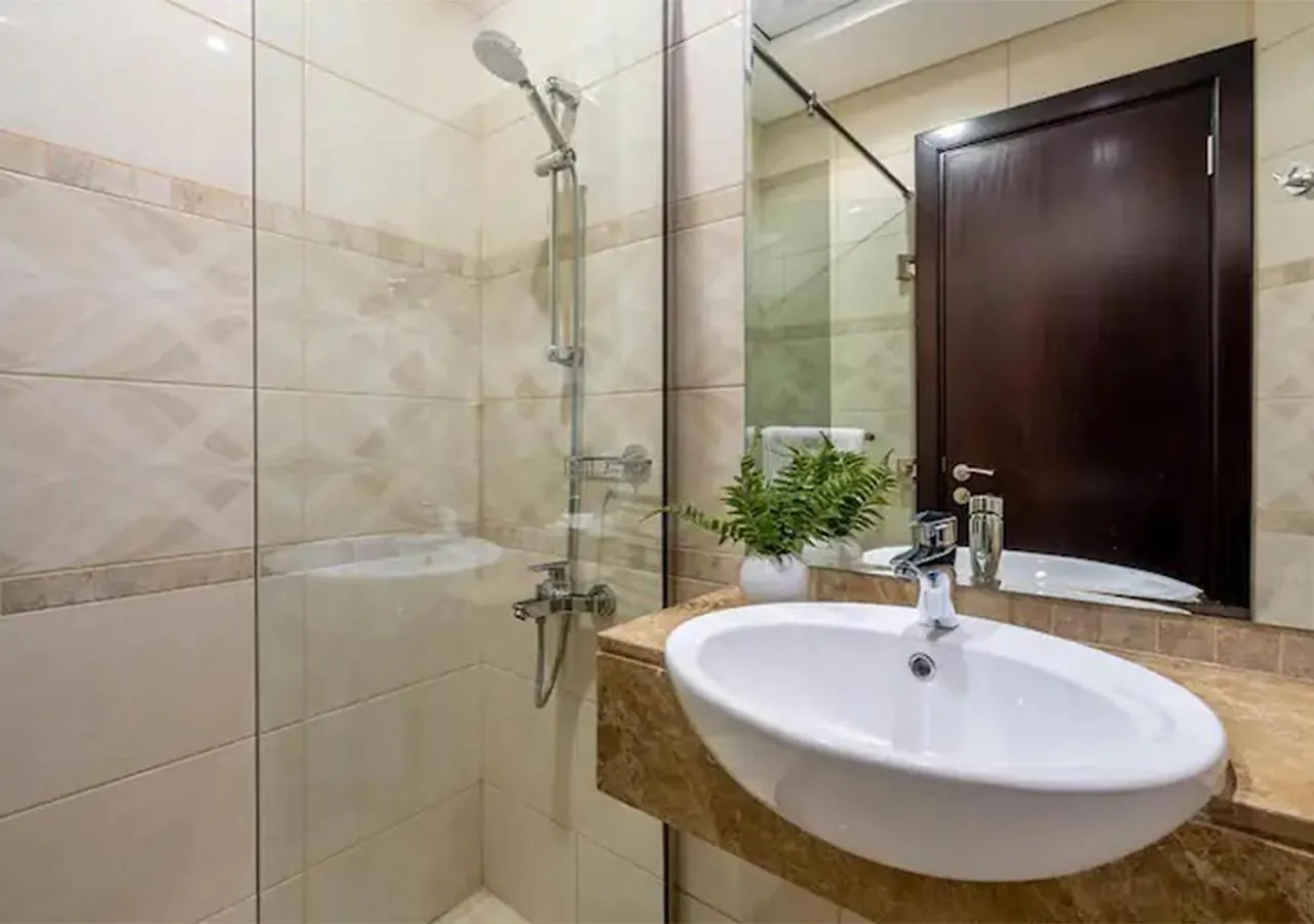 Luxury Studio Apartment With Canal View & Seaview Dubai